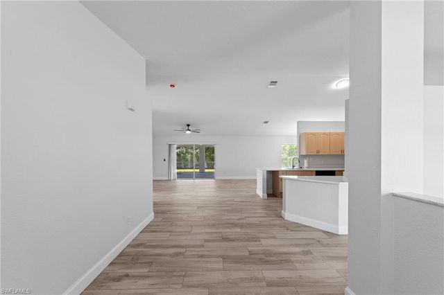 2022 9th TER, Cape Coral, FL 33993