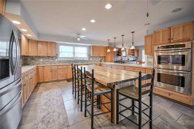 780 W Eva Circle, Springfield Twp, OH 45504