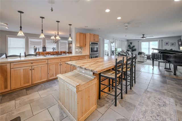 780 W Eva Circle, Springfield Twp, OH 45504