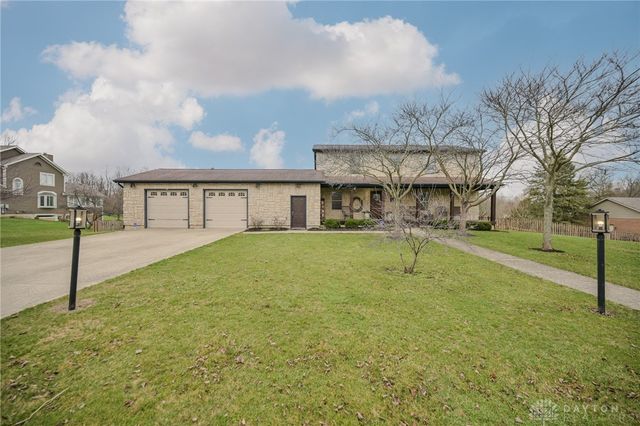 780 W Eva Circle, Springfield Twp, OH 45504