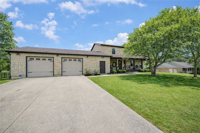 780 W Eva Circle, Springfield Twp, OH 45504