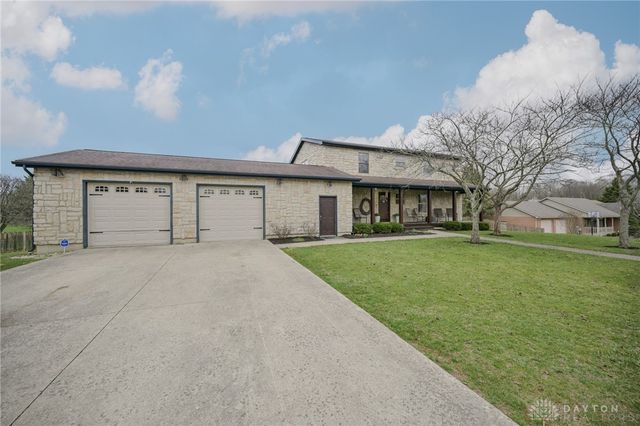 780 W Eva Circle, Springfield Twp, OH 45504