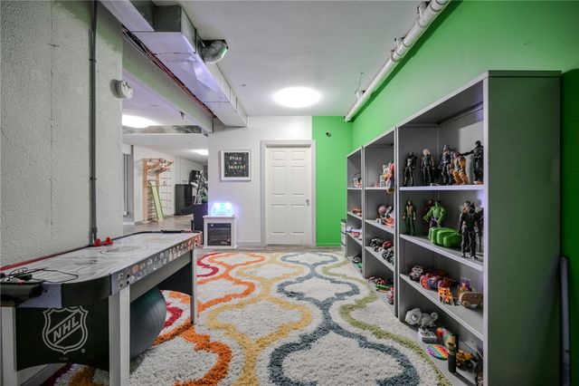 780 W Eva Circle, Springfield Twp, OH 45504