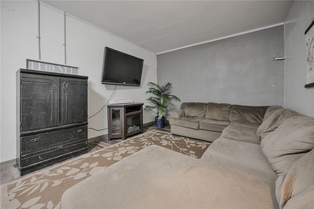 780 W Eva Circle, Springfield Twp, OH 45504