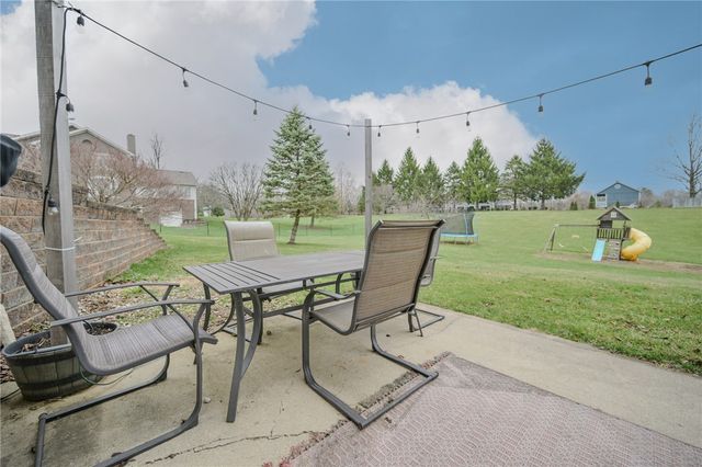 780 W Eva Circle, Springfield Twp, OH 45504