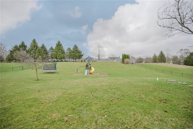 780 W Eva Circle, Springfield Twp, OH 45504