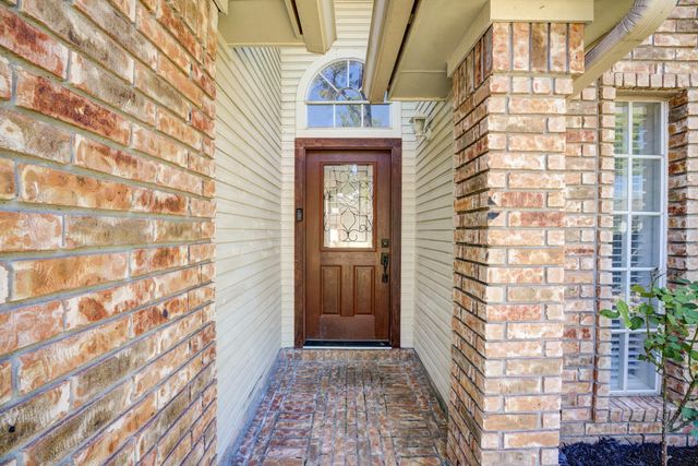 8306 Lake Crystal Drive, Houston, TX 77095