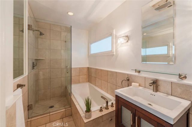 1240 N Olive Drive, West Hollywood, CA 90069