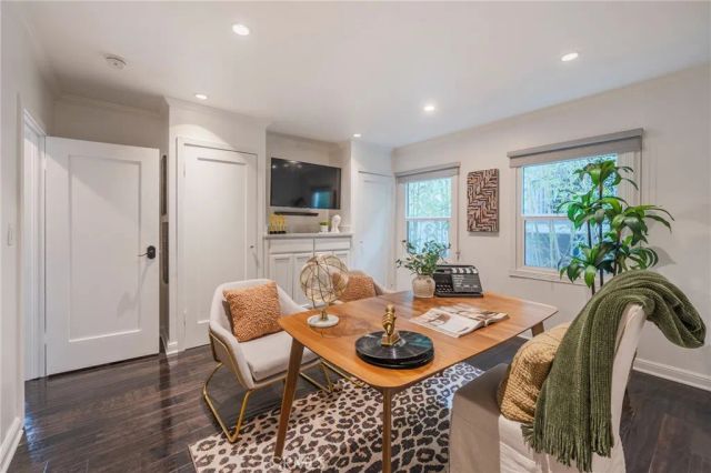 1240 N Olive Drive, West Hollywood, CA 90069