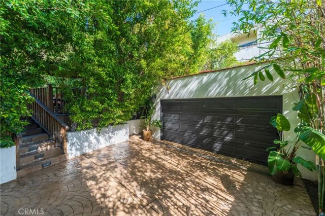 1240 N Olive Drive, West Hollywood, CA 90069