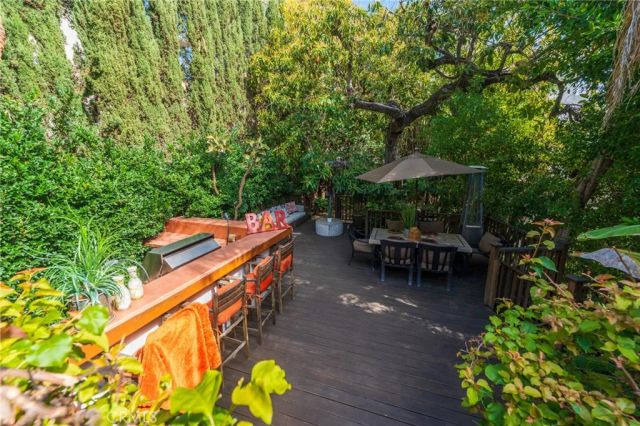 1240 N Olive Drive, West Hollywood, CA 90069