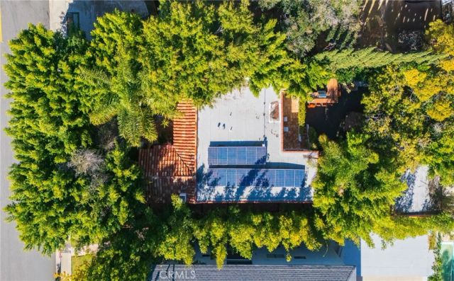 1240 N Olive Drive, West Hollywood, CA 90069