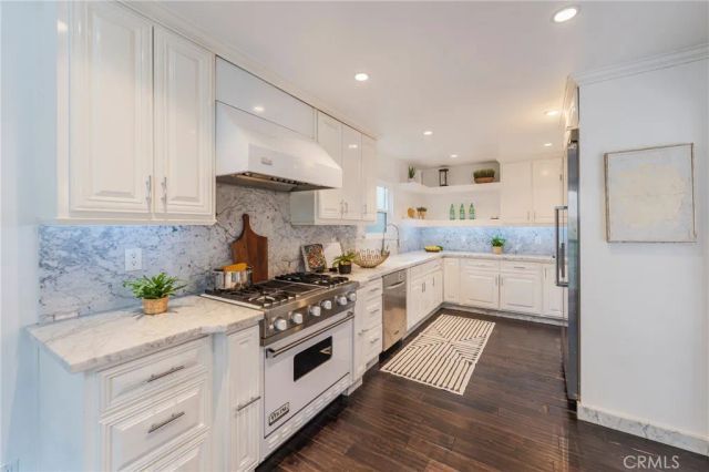 1240 N Olive Drive, West Hollywood, CA 90069