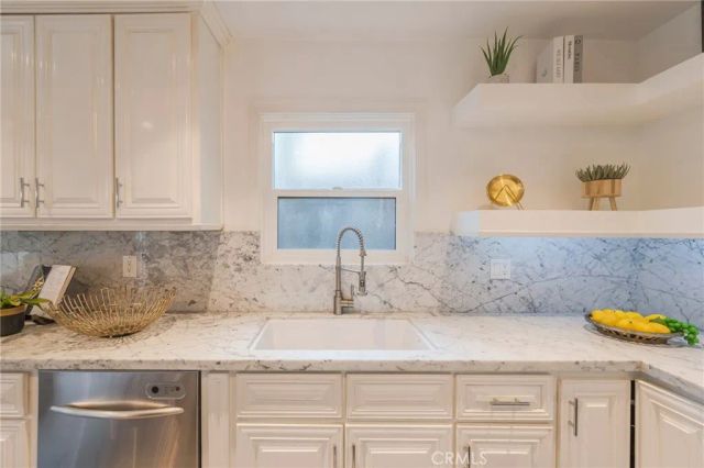 1240 N Olive Drive, West Hollywood, CA 90069