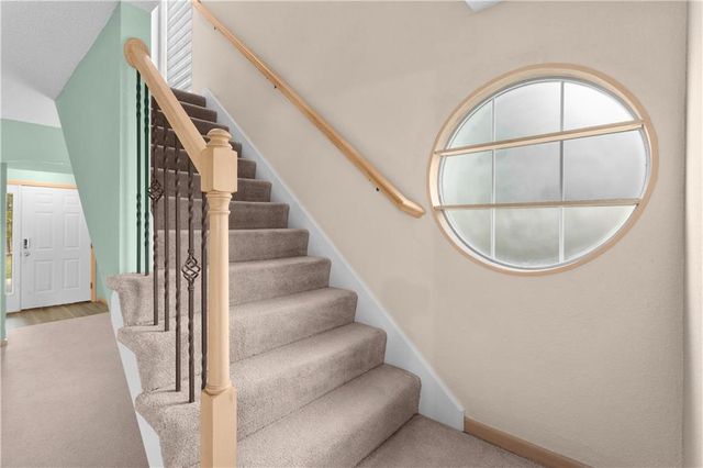 1228 NW Hidden Ridge Circle, Blue Springs, MO 64015