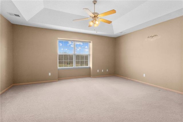 1228 NW Hidden Ridge Circle, Blue Springs, MO 64015