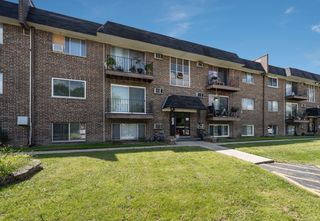 215 S Hale Street 9B, Addison, IL 60101