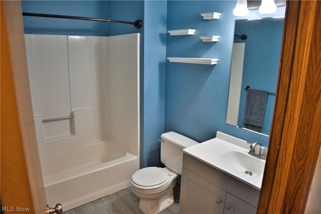 2758 Parkplace Drive, Uniontown, OH 44685