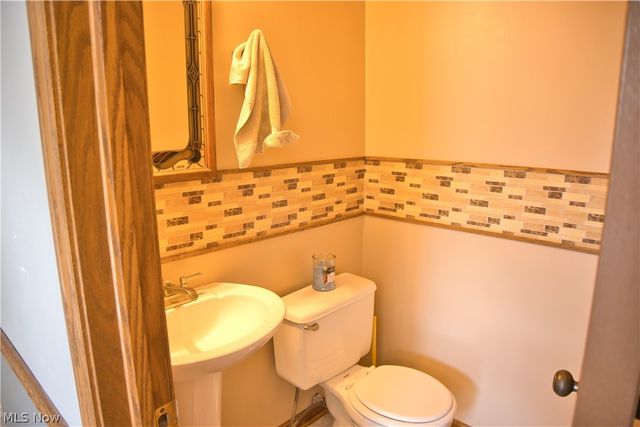 2758 Parkplace Drive, Uniontown, OH 44685