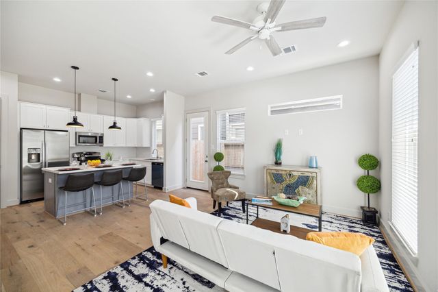 5233 Hillman Street F, Houston, TX 77023