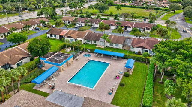 5220 Las Verdes Circle 220, Delray Beach, FL 33484