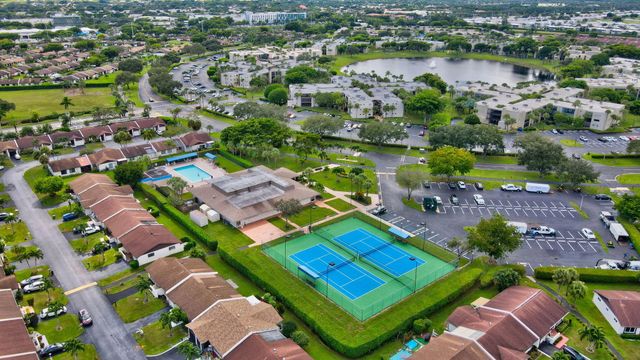 5220 Las Verdes Circle 220, Delray Beach, FL 33484