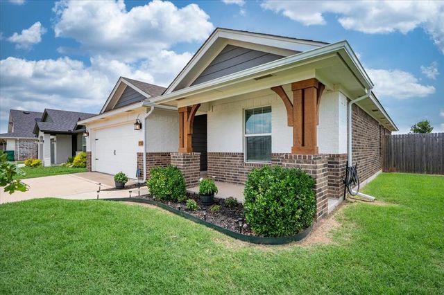 3308 S Pagoda Pead Drive, Yukon, OK 73099