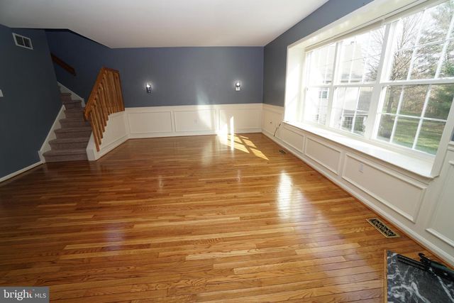 2000 HARVARD DR, North Wales, PA 19454