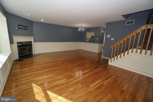 2000 HARVARD DR, North Wales, PA 19454