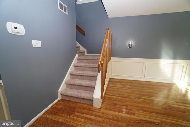 2000 HARVARD DR, North Wales, PA 19454