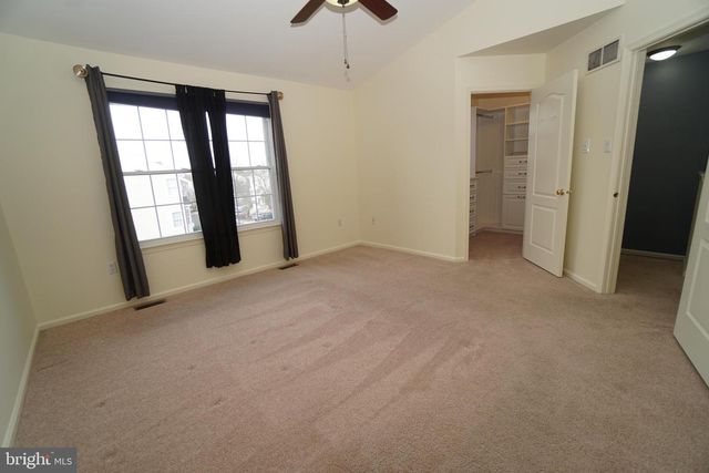 2000 HARVARD DR, North Wales, PA 19454