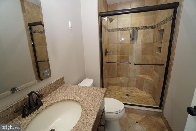 2000 HARVARD DR, North Wales, PA 19454