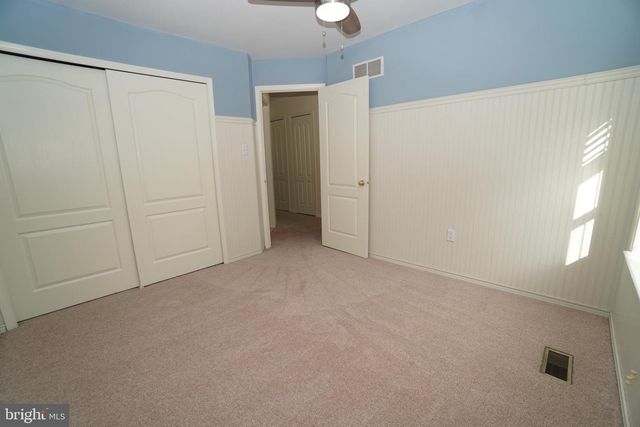 2000 HARVARD DR, North Wales, PA 19454