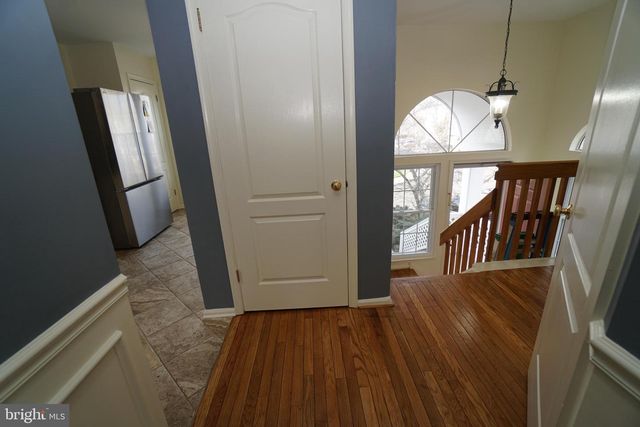 2000 HARVARD DR, North Wales, PA 19454