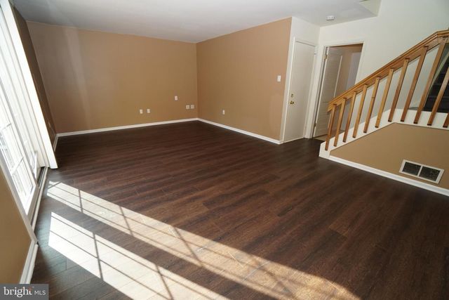 2000 HARVARD DR, North Wales, PA 19454