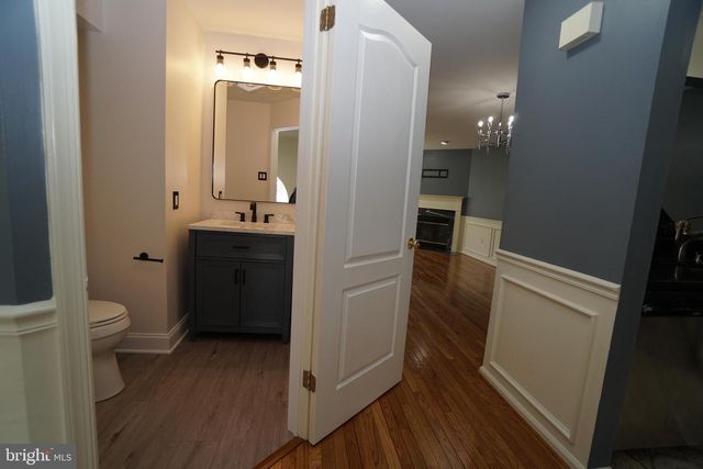 2000 HARVARD DR, North Wales, PA 19454