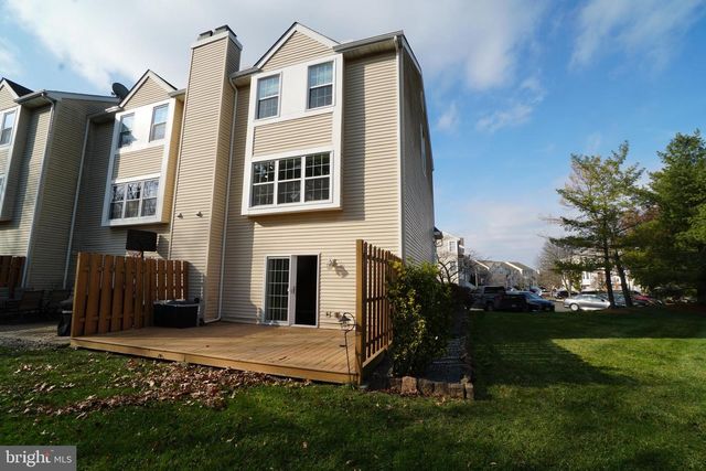 2000 HARVARD DR, North Wales, PA 19454