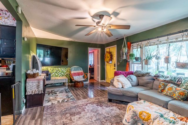 1225 Lawn Avenue, New Haven, IN 46774