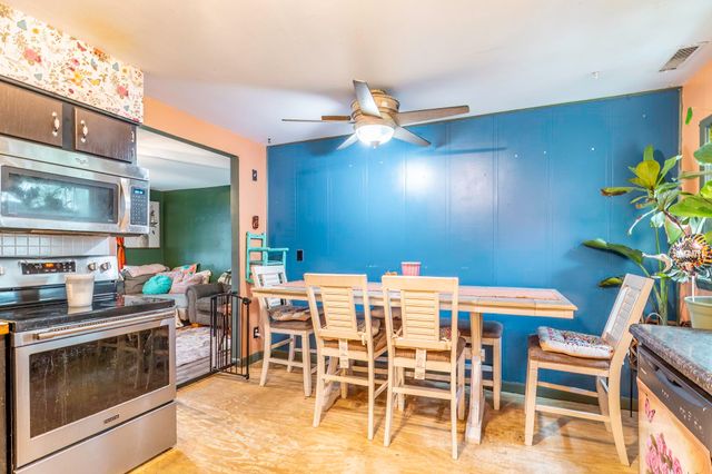 1225 Lawn Avenue, New Haven, IN 46774