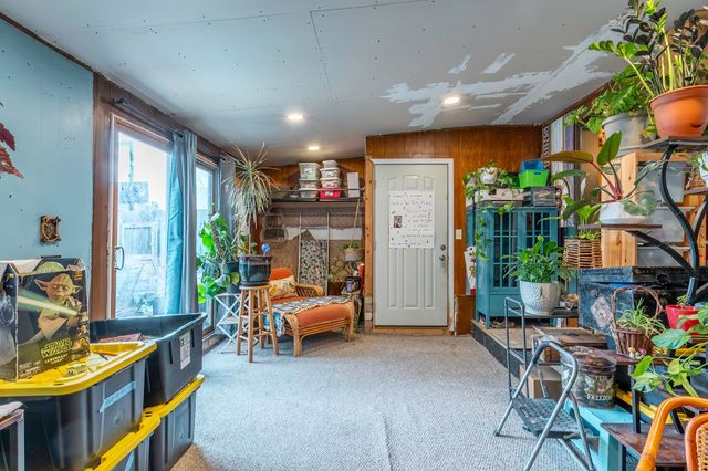 1225 Lawn Avenue, New Haven, IN 46774