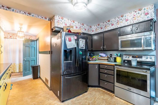 1225 Lawn Avenue, New Haven, IN 46774
