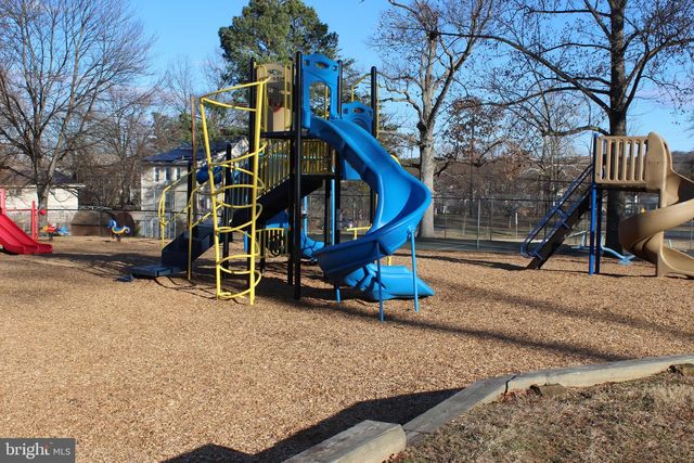 4813 OSAGE ST, College Park, MD 20740