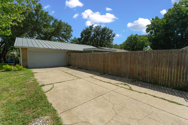 4222 Foliage Drive, Garland, TX 75043