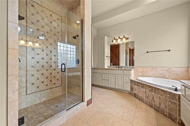 351 Hawthorne LOOP, Driftwood, TX 78619