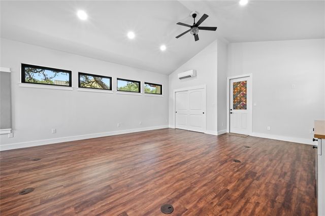 351 Hawthorne LOOP, Driftwood, TX 78619