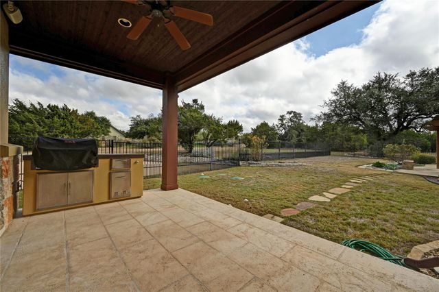 351 Hawthorne LOOP, Driftwood, TX 78619