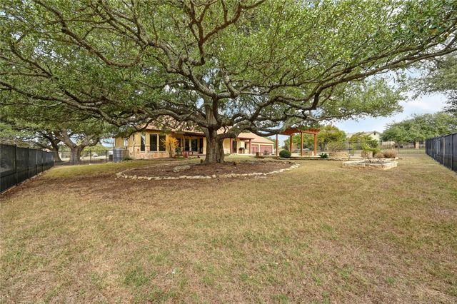 351 Hawthorne LOOP, Driftwood, TX 78619