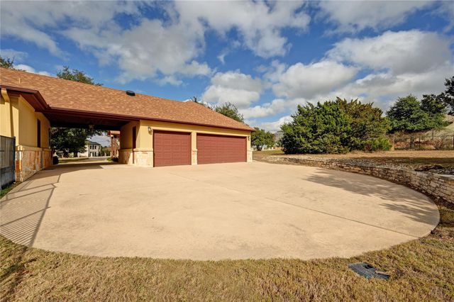 351 Hawthorne LOOP, Driftwood, TX 78619