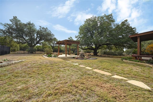 351 Hawthorne LOOP, Driftwood, TX 78619
