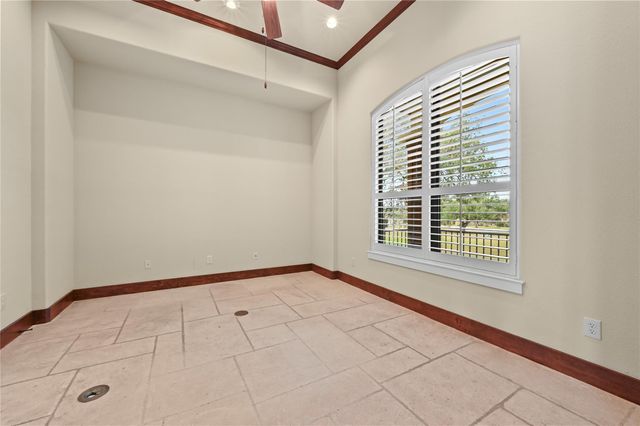 351 Hawthorne LOOP, Driftwood, TX 78619